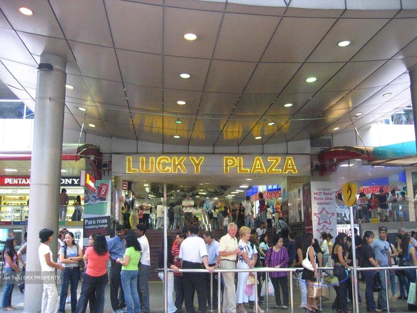 Lucky Plaza (D9), Shop House #454507401
